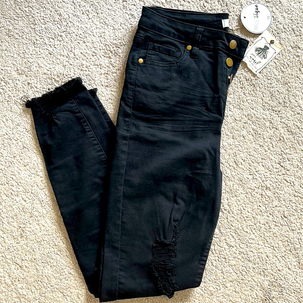 Easel Los Angeles Distressed Black Jeans NWT